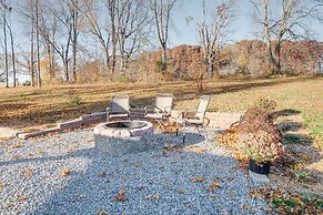 Peaceful Russell Springs Home w/ Fire Pit & Pond!