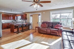 Peaceful Russell Springs Home w/ Fire Pit & Pond!