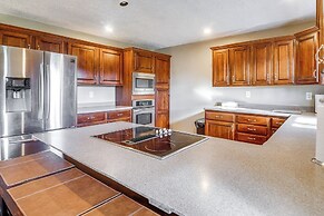 Peaceful Russell Springs Home w/ Fire Pit & Pond!