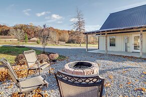 Peaceful Russell Springs Home w/ Fire Pit & Pond!