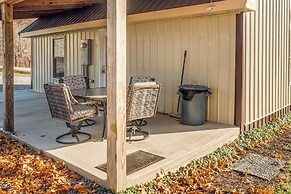 Peaceful Russell Springs Home w/ Fire Pit & Pond!