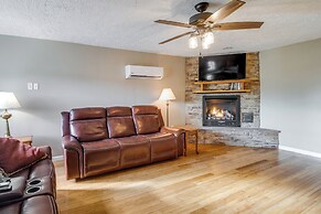 Peaceful Russell Springs Home w/ Fire Pit & Pond!