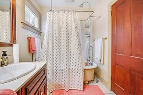 Eau Claire Retreat: Close to Chippewa Riverfront!