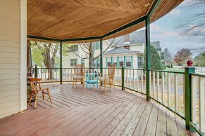 Eau Claire Retreat: Close to Chippewa Riverfront!