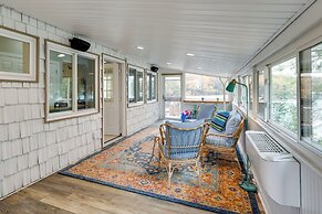 Waterfront Topping Vacation Home w/ Boat Dock!