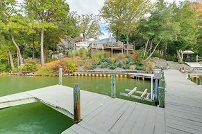Waterfront Topping Vacation Home w/ Boat Dock!