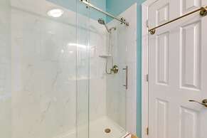 Waterfront Topping Vacation Home w/ Boat Dock!