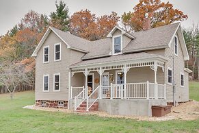 Lovely Hixton Home w/ Porch & Fire Pit!