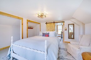 Lovely Rural Hixton Farmhouse w/ Porch & Fire Pit!