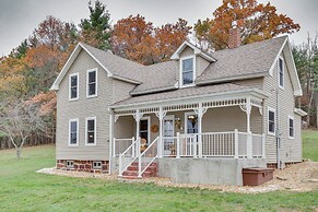 Lovely Rural Hixton Farmhouse w/ Porch & Fire Pit!