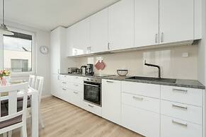 Apartment for 6 in Poznan by Renters