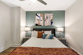 Elegance 4BR Luxury Condo New Orleans