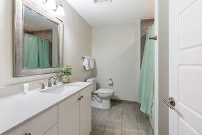 Elegance 4BR Luxury Condo New Orleans