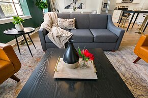 Elegance 4BR Luxury Condo New Orleans