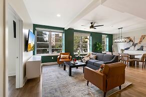 Elegance 4BR Luxury Condo New Orleans