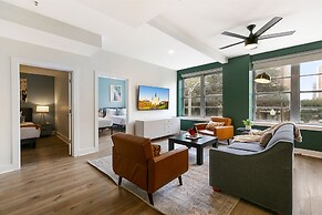 Elegance 4BR Luxury Condo New Orleans