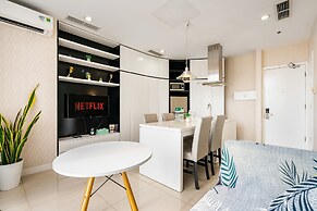 Tracy Ben Thanh Tower