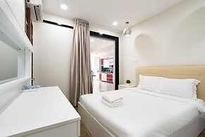 Tracy Ben Thanh Tower