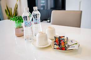 Tracy Ben Thanh Tower