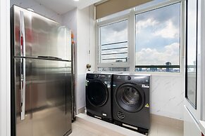 Tracy Ben Thanh Tower