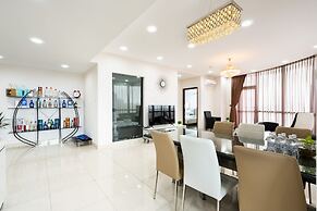 Tracy Ben Thanh Tower