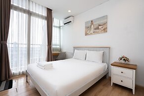 Tracy Ben Thanh Tower