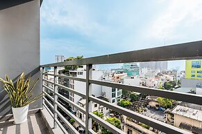 Tracy Ben Thanh Tower