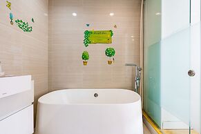 Tracy Ben Thanh Tower