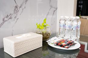 Tracy Ben Thanh Tower