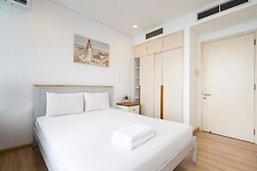 Tracy Ben Thanh Tower