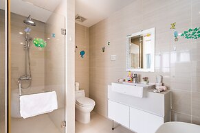 Tracy Ben Thanh Tower