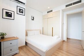 Tracy Ben Thanh Tower