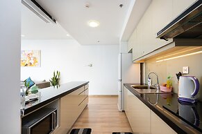 Tracy Ben Thanh Tower