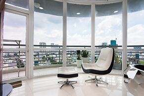 Tracy Ben Thanh Tower