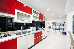 Tracy Ben Thanh Tower