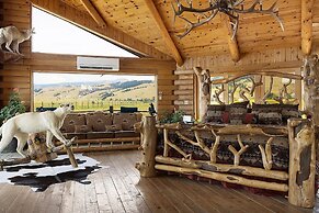 NEW! Elk Refuge Safari Chalet with Teton Views!