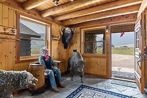 NEW! Elk Refuge Safari Chalet with Teton Views!
