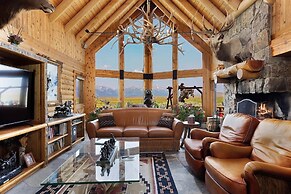 NEW! Elk Refuge Safari Chalet with Teton Views!