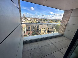 2 Bed Flat - Sleeps 4 - Balcony - Smoking