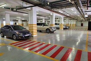 Immaculate Beauty Gem-5 Star Location- Pools - Gym