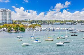 Waterfront condo Studio - Free Parking