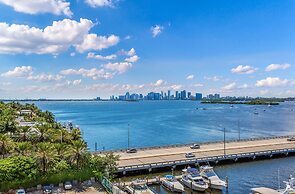 Waterfront Cozy Studio with a View