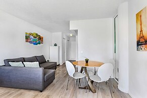 Waterfront Cozy Studio with a View