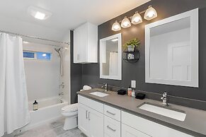 Walk to the waterfront- Charmwood House