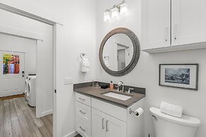 Walk to the waterfront- Charmwood House