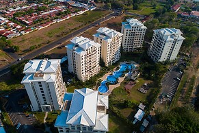 Luxurious and Warm Condo Just Step From the Beach!