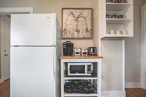 Walk to the waterfront The Cozy Cottage