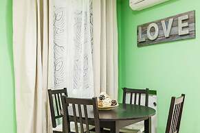 Modern & Beautiful Apt. Historic District - Sol