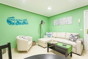 Modern & Beautiful Apt. Historic District - Sol