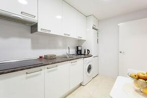 Modern & Beautiful Apt. Historic District - Sol